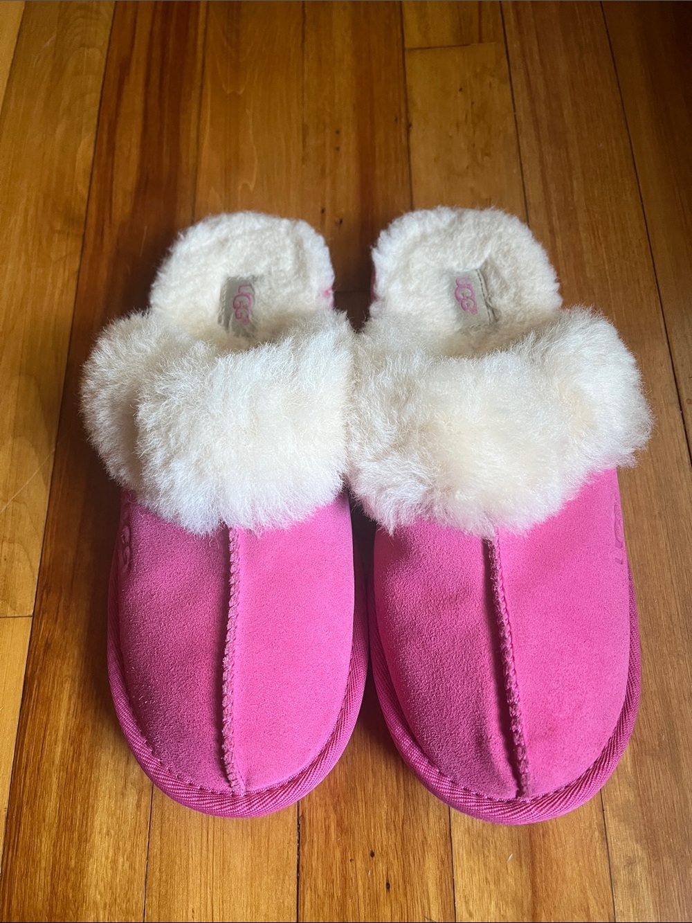UGG Cozy II Slipper in Pink Azalea Kids 4 Women’s 6 wool lined